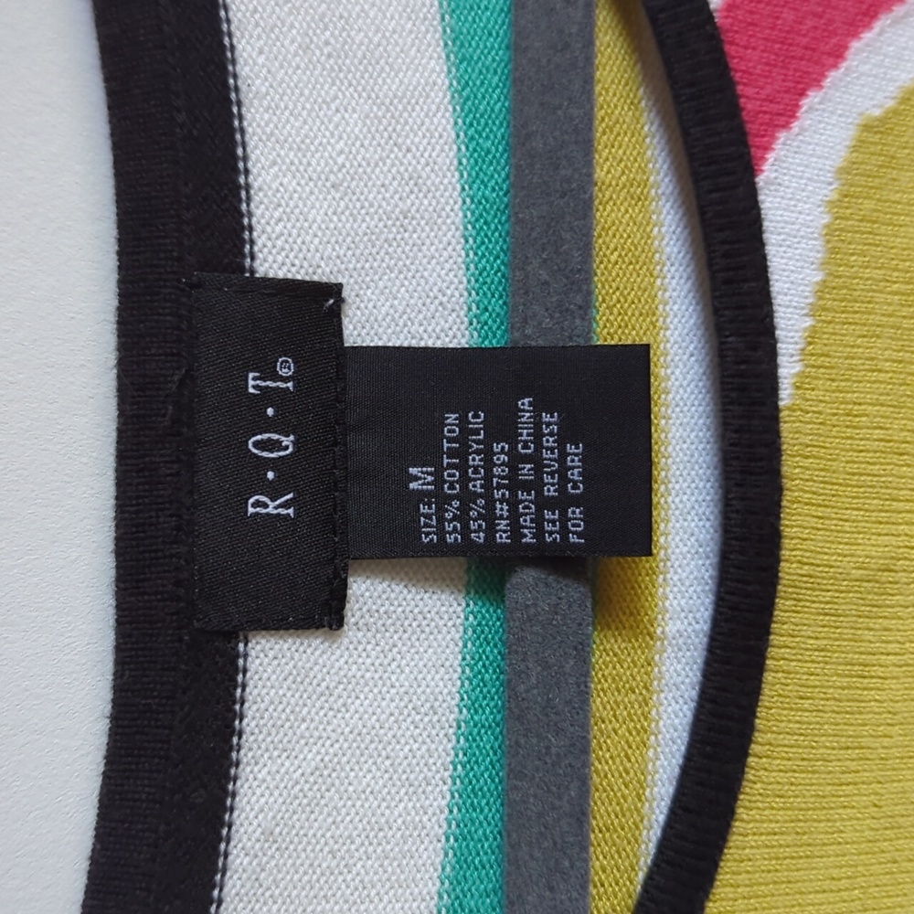 Colorful, Lightweight, 3/4 sleeve Sweater - Picture 4 of 4